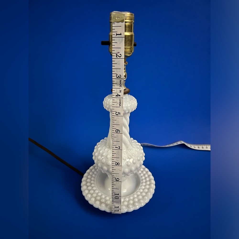 Vintage Hobnail Milk Glass Table Lamp
